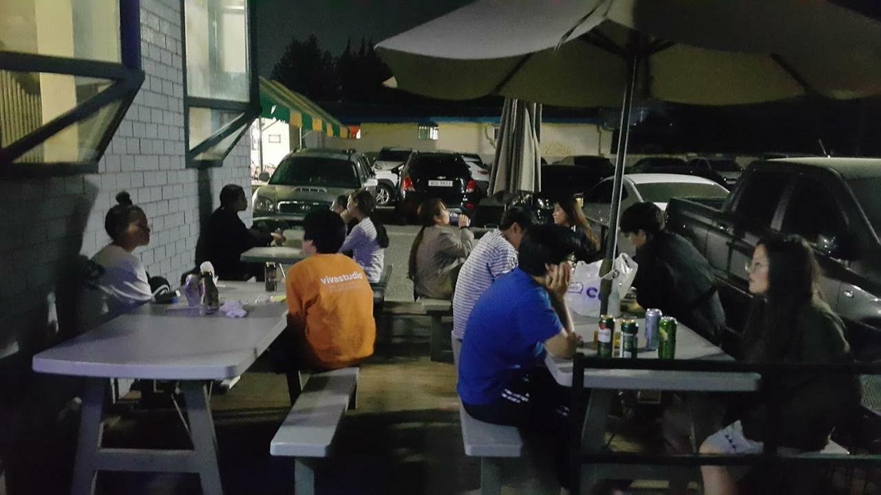 Goodstay Backpackers Gyeongju Guesthouse Dış mekan fotoğraf